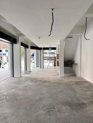 Sims Avenue (D14), Shop House #607310601